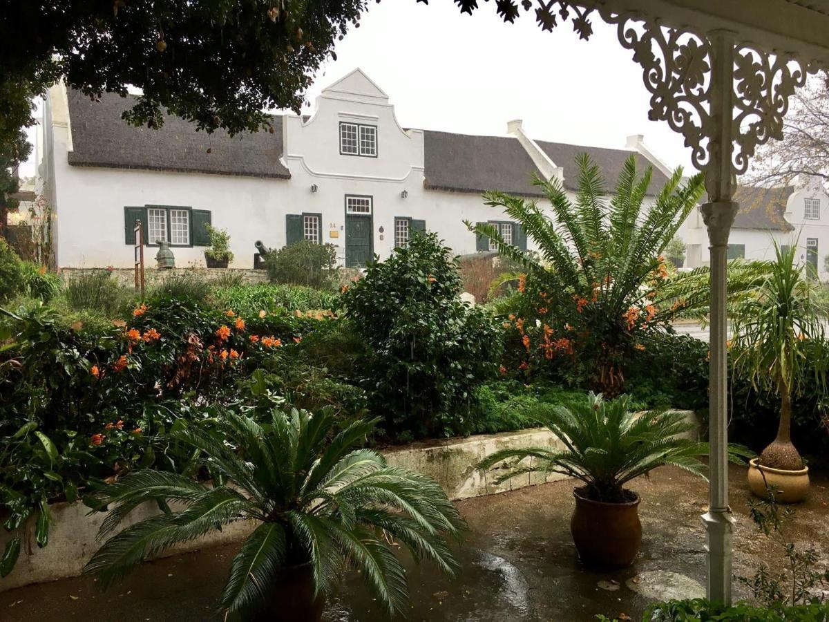 Tulbagh Country Guest House - Cape Dutch Quarters Bagian luar foto